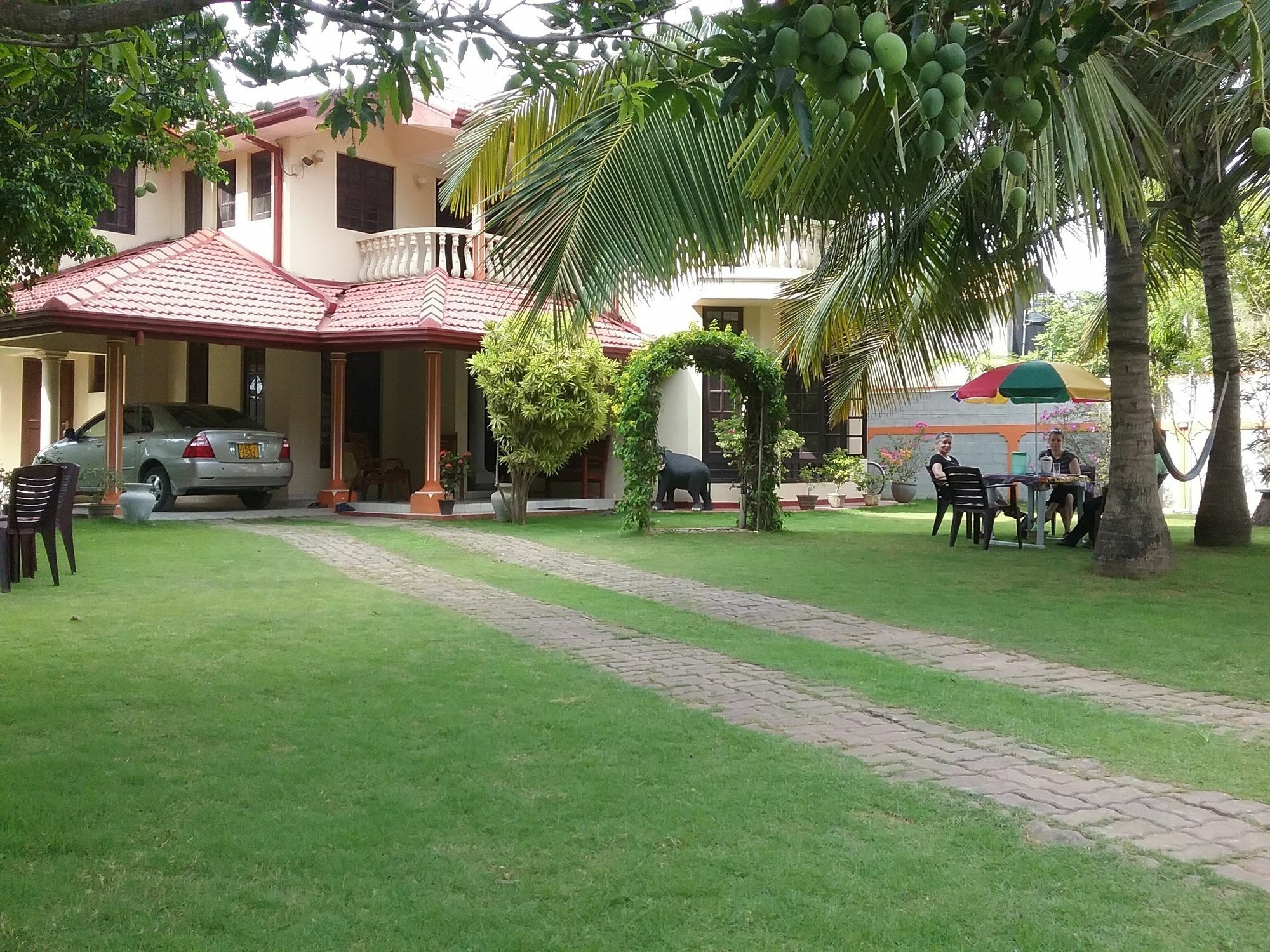 Sugandi Inn Kochchikade Exterior photo